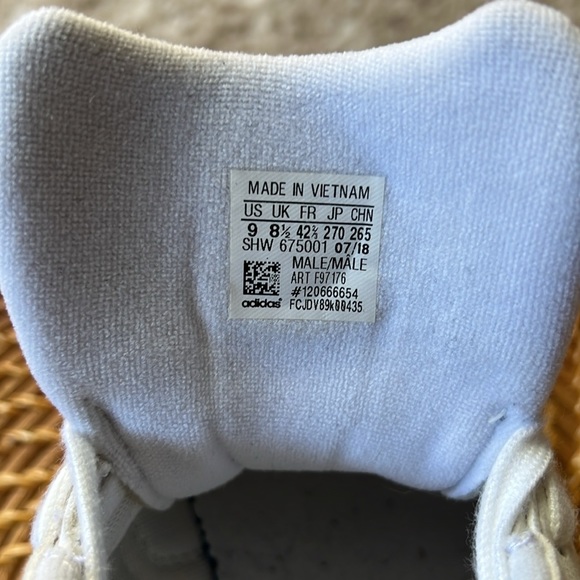 Adidas Originals Yung-96, Gently Used - Picture 6 of 6